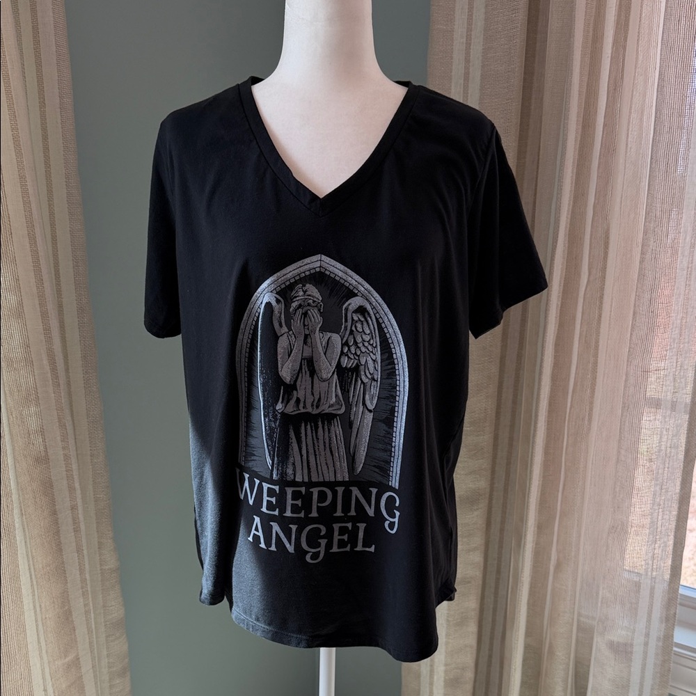 Torrid Doctor Who Weeping Angel Black Tee with Ladder Sleeve, Size 2 (2XL)